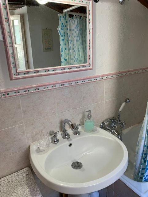 Dimora Toscana Apartment Seggiano Bagian luar foto